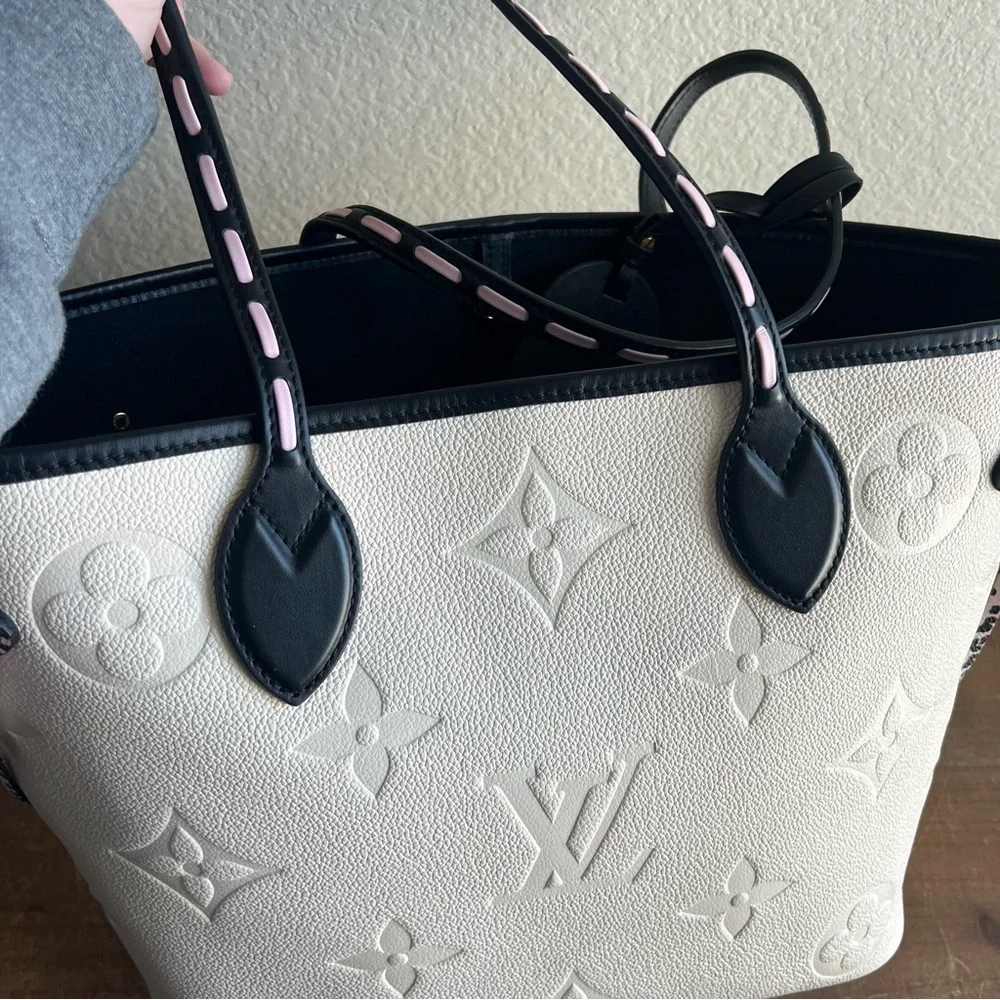 💸 SOLD• ✨MORE PHOTOS✨ Louis Vuitton Wild at Heart Neverfull MM - Picture 4 of 13